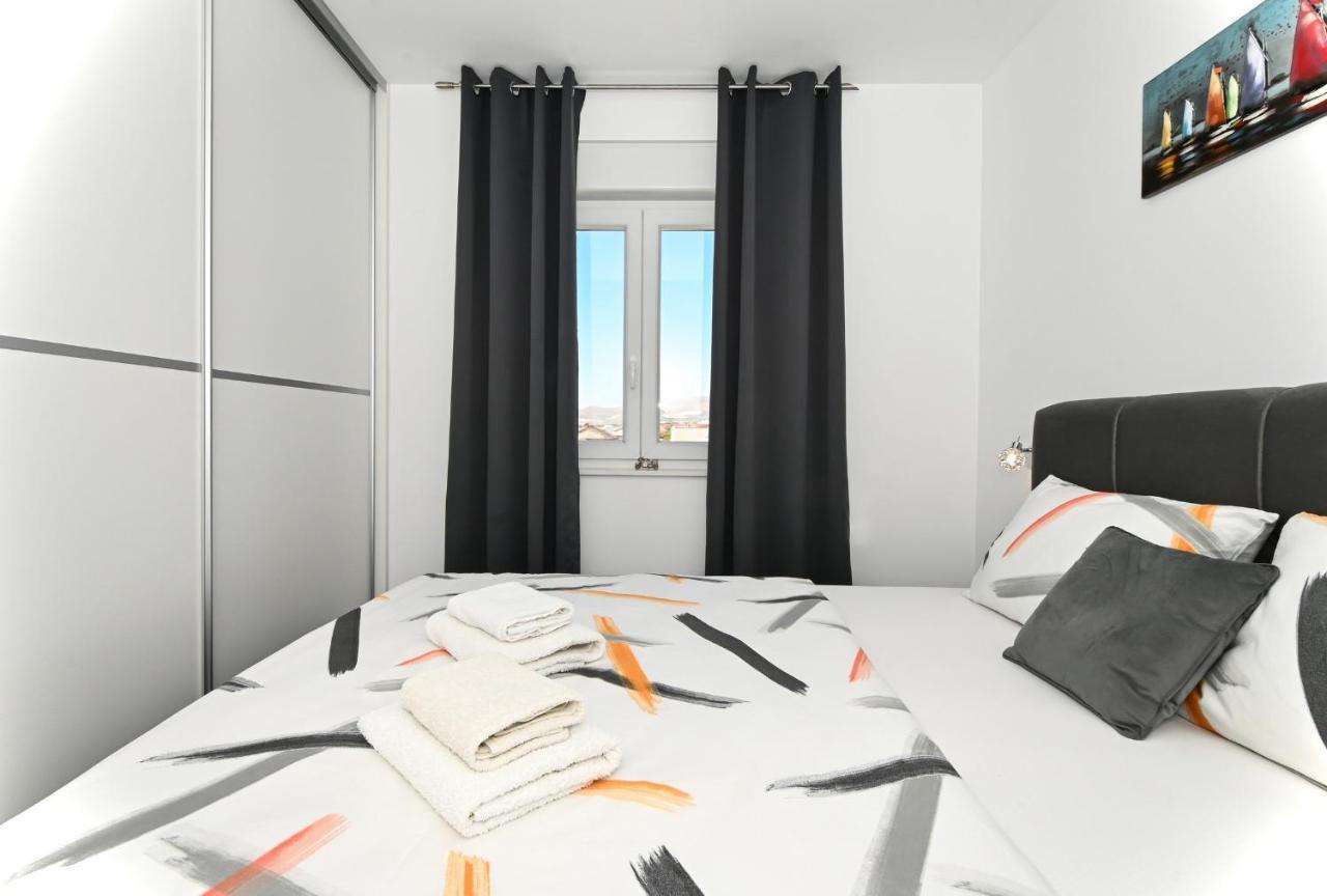 Luxury Apartment White Crystal Kaštela Eksteriør bilde